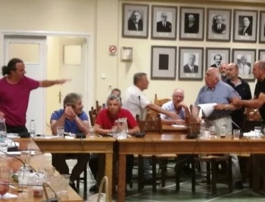 Δημοτικό Συμβούλιο Χανιών: Ανέβηκαν οι τόνοι σε συζήτηση για την μετονομασία οδού σε «Κων. Μητσοτάκη» (φώτο)